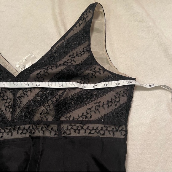 NWT Ann Taylor 100% silk fully lined v neck beaded dress. Size 14. - Picture 8 of 15